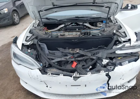 2016 Tesla Model S 60D/70D/75D/85D/90D z USA, uszkodzony, nr VIN 5YJSA1E26GF141480